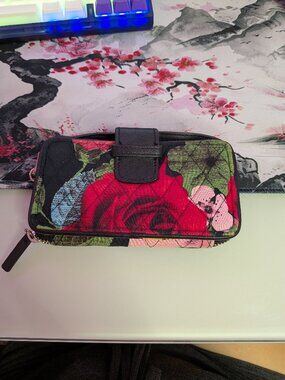 Vera Bradley Havana Rose Smartphone Wristlet Wallet ID Window Gently Used